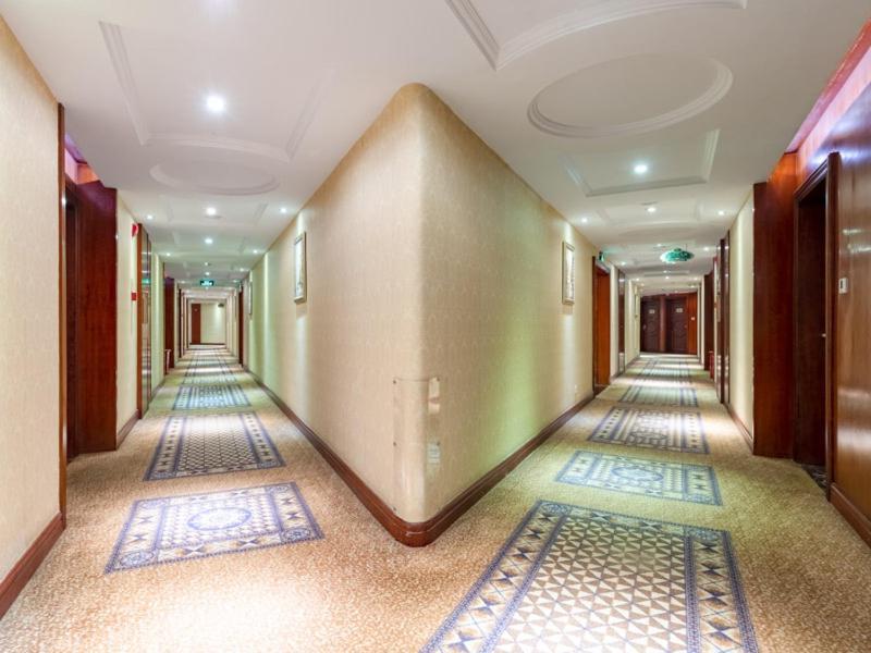 Vienna Hotel Shenzhen Songgang Shajiang Road Exterior photo